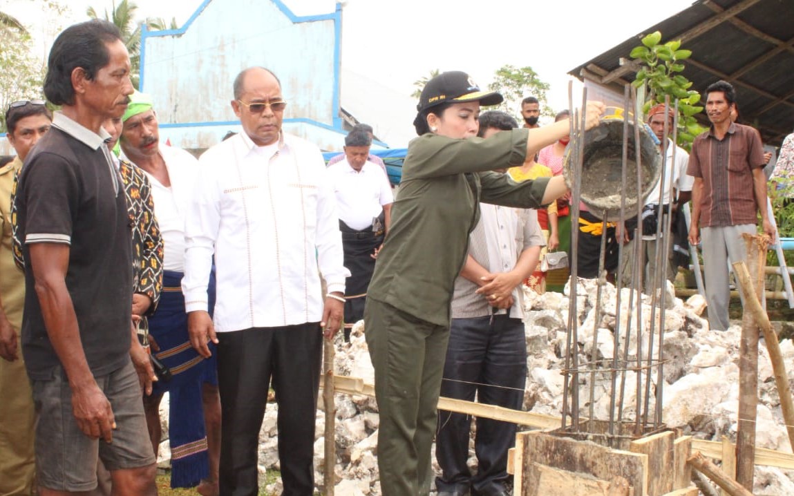 Ratu Wulla Letakkan Batu Pertama Pembangunan BLK Komunitas